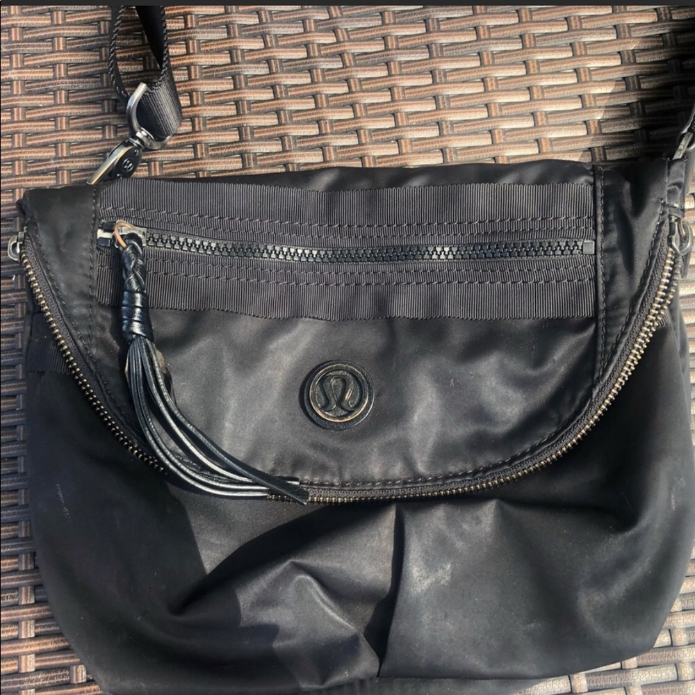 COPY - Lululemon festival crossbody bag